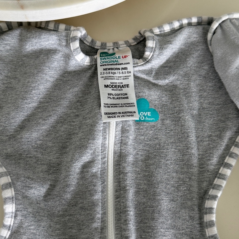 3 love to dream swaddle newborn 0.2 tog +  newborn moderate weather and 1 tog - Picture 3 of 6